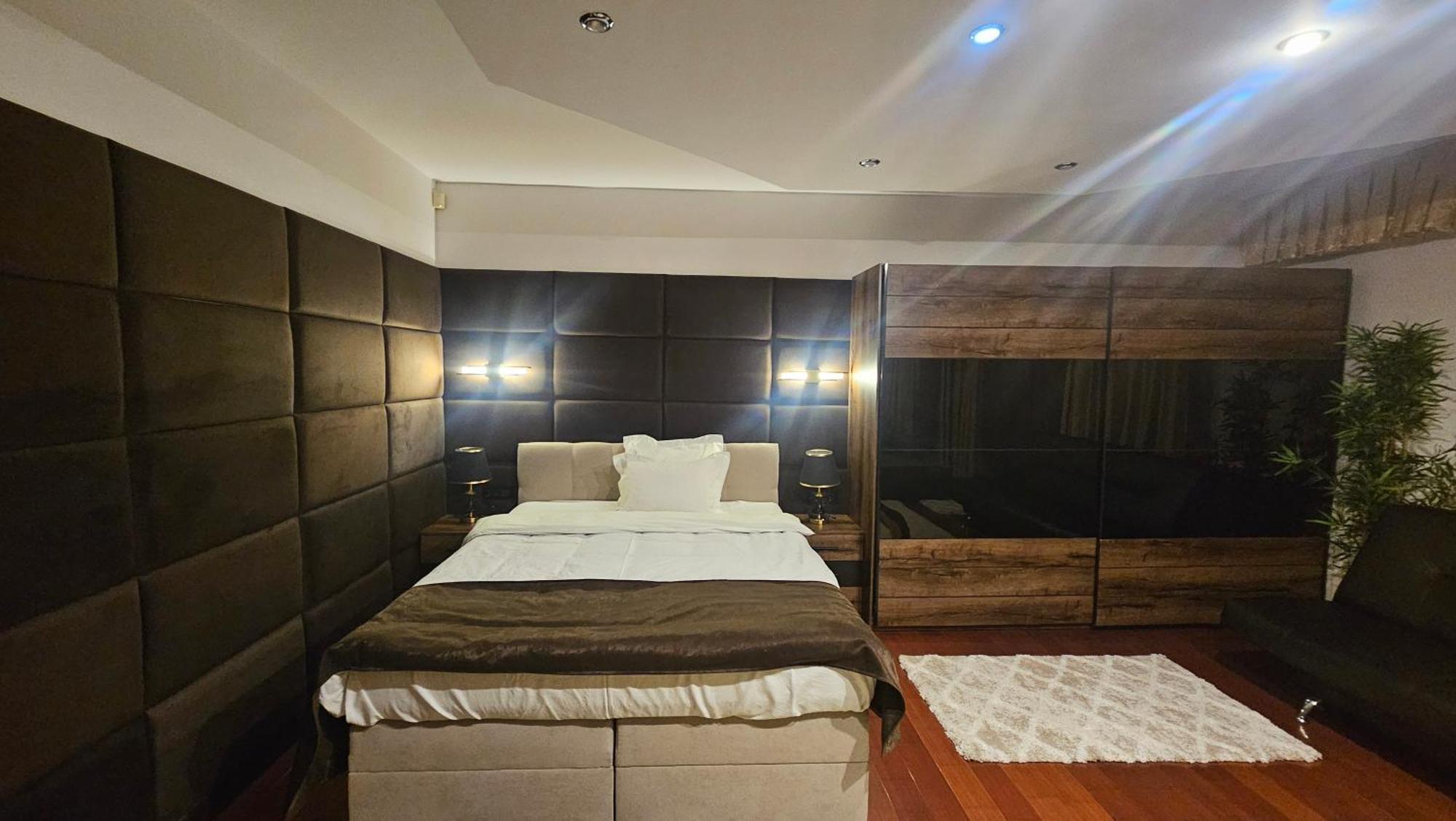 Simple Villa Rooms National Arena Self Check In Bukurešť Exteriér fotografie